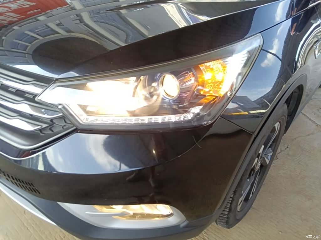 DongFeng AX7, 2017 24