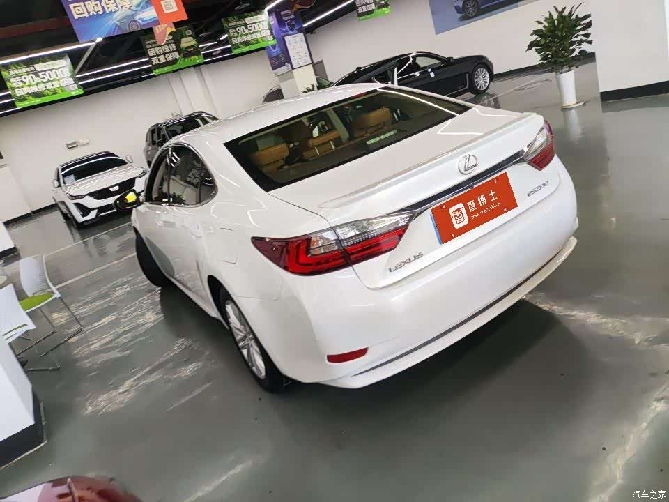 Lexus ES, 2018 7