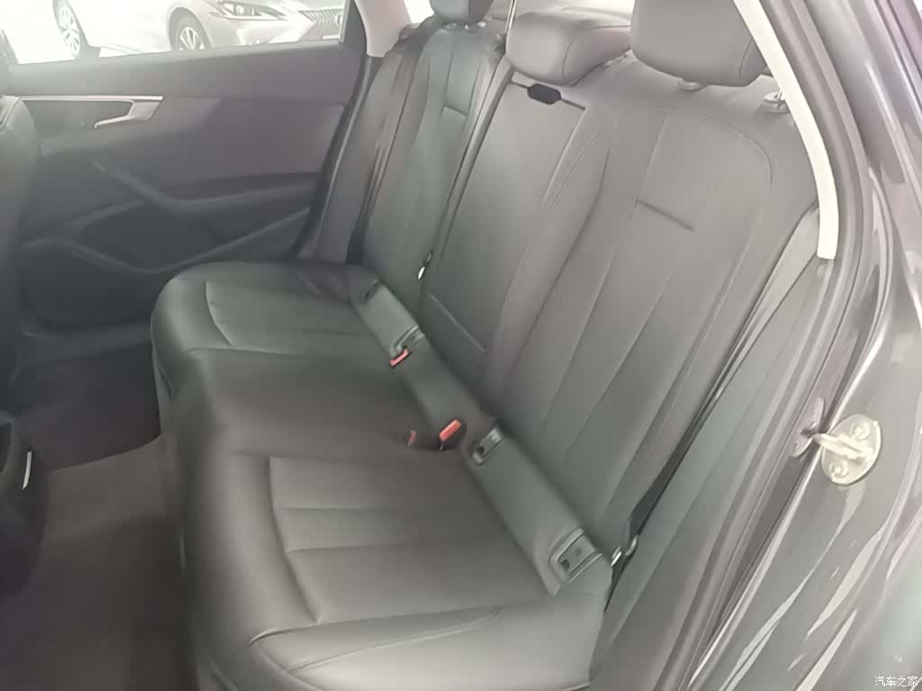 Audi A4L, 2023 17
