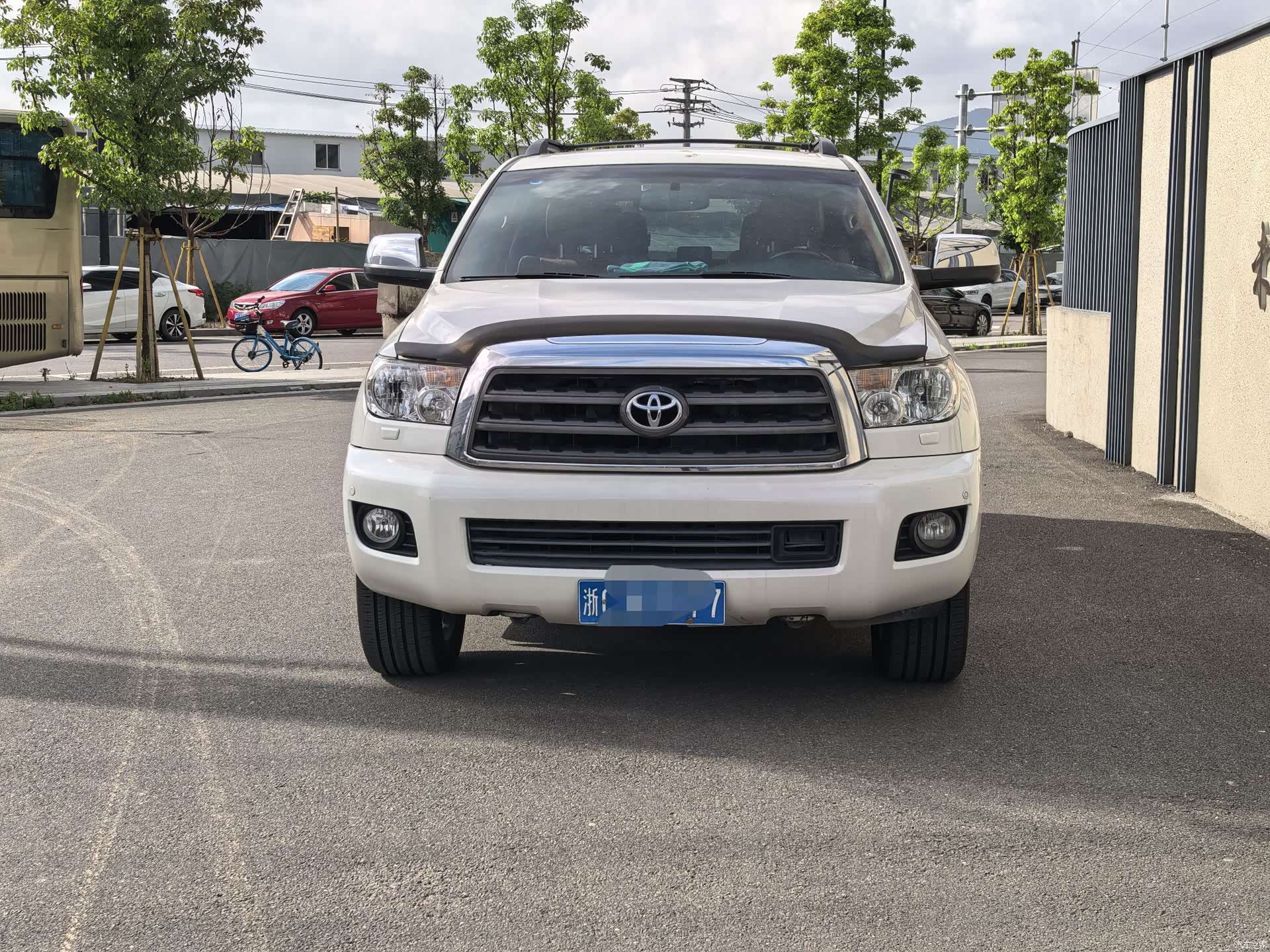 Toyota Sequoia, 2014 2