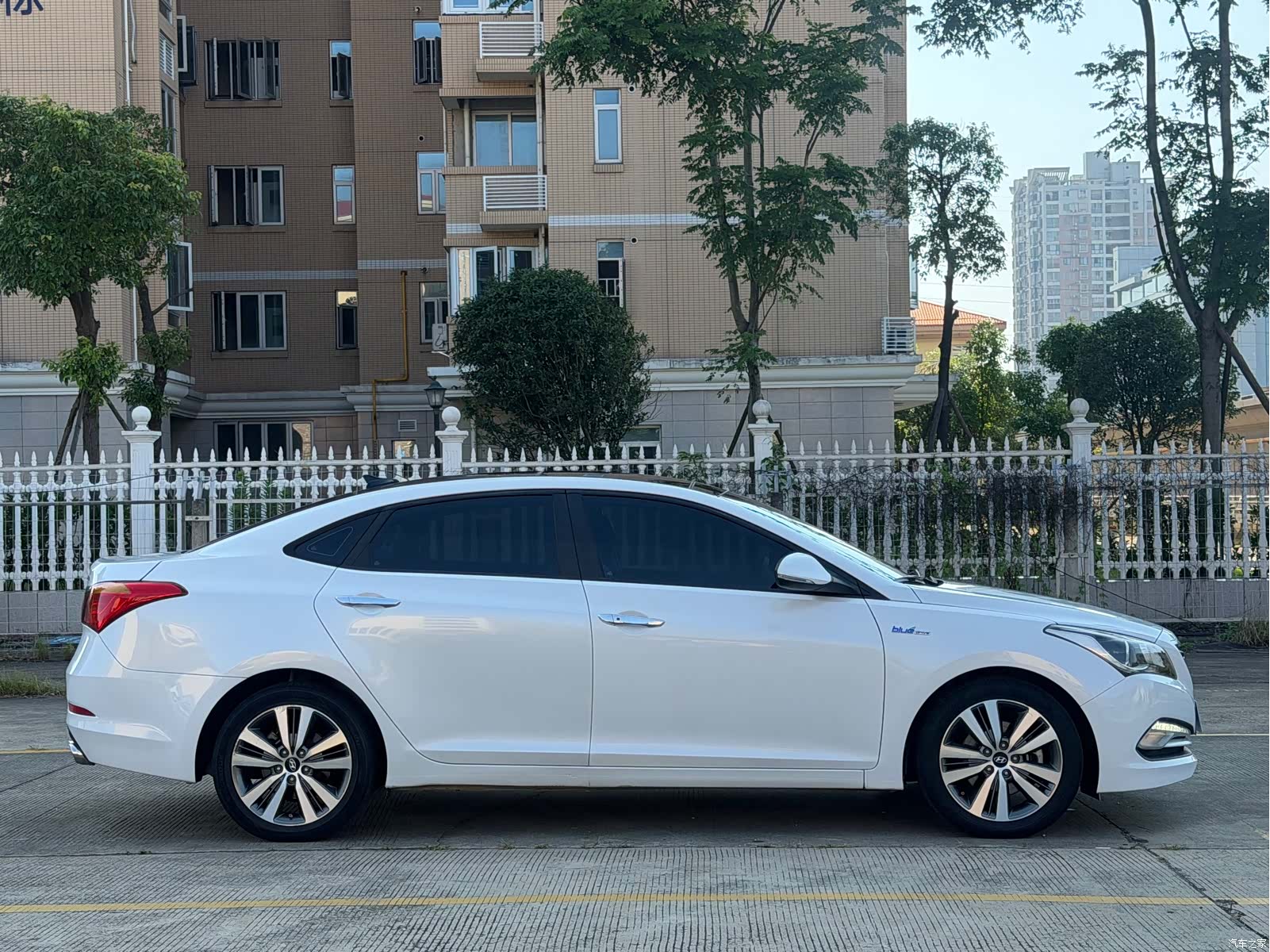 Hyundai GLS, 2016 4