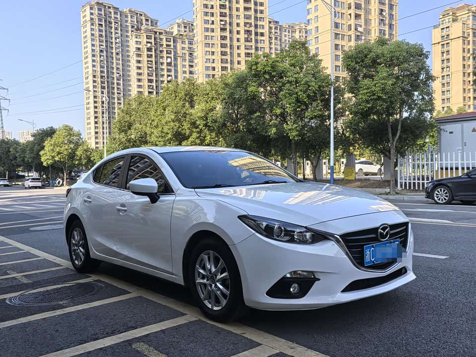 Mazda 3 Angkesaila