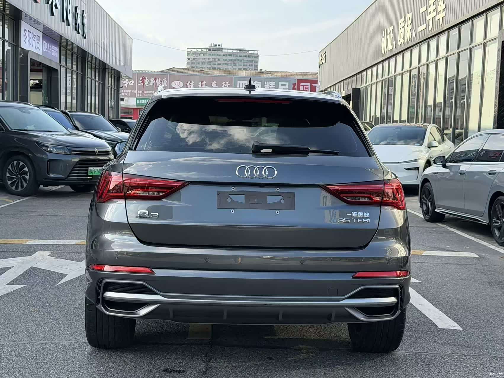 Audi Q3, 2022 11
