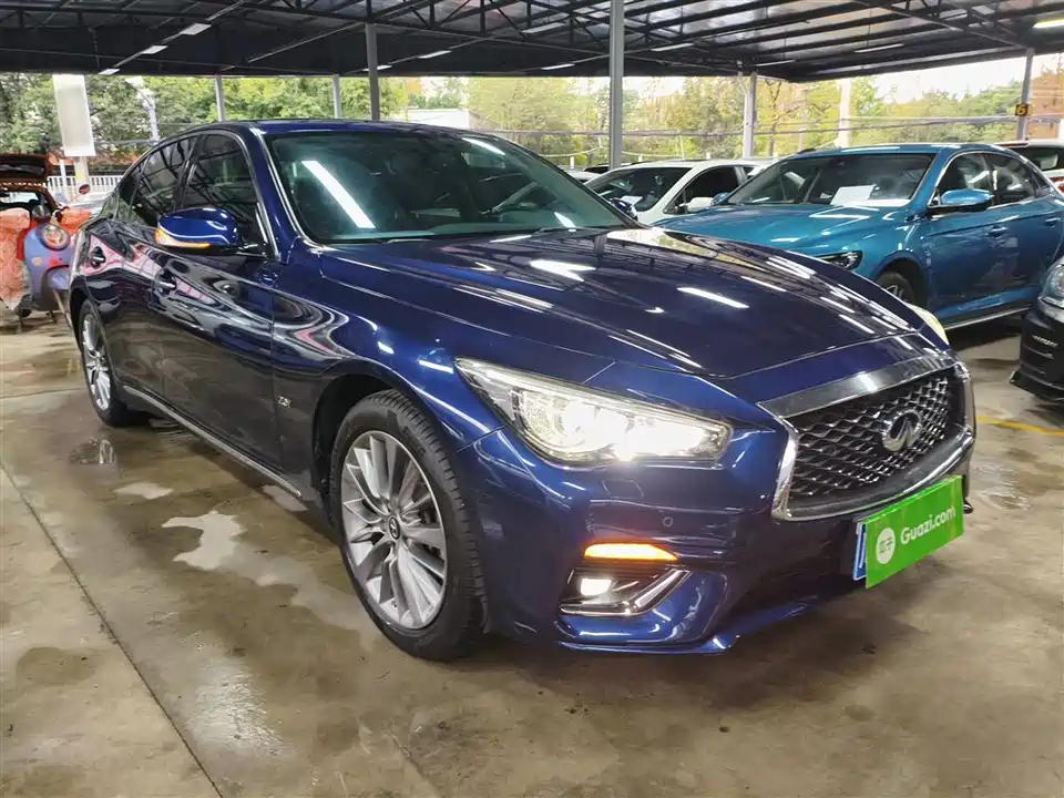 Infiniti Q50L