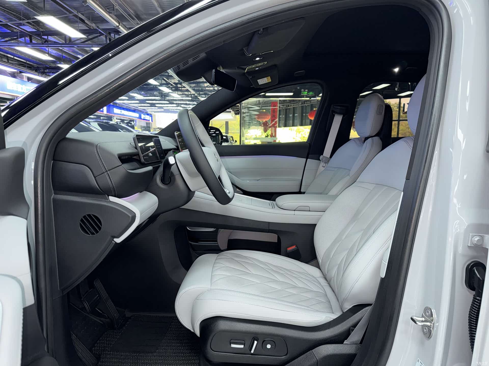 NIO ES6, 2025 8