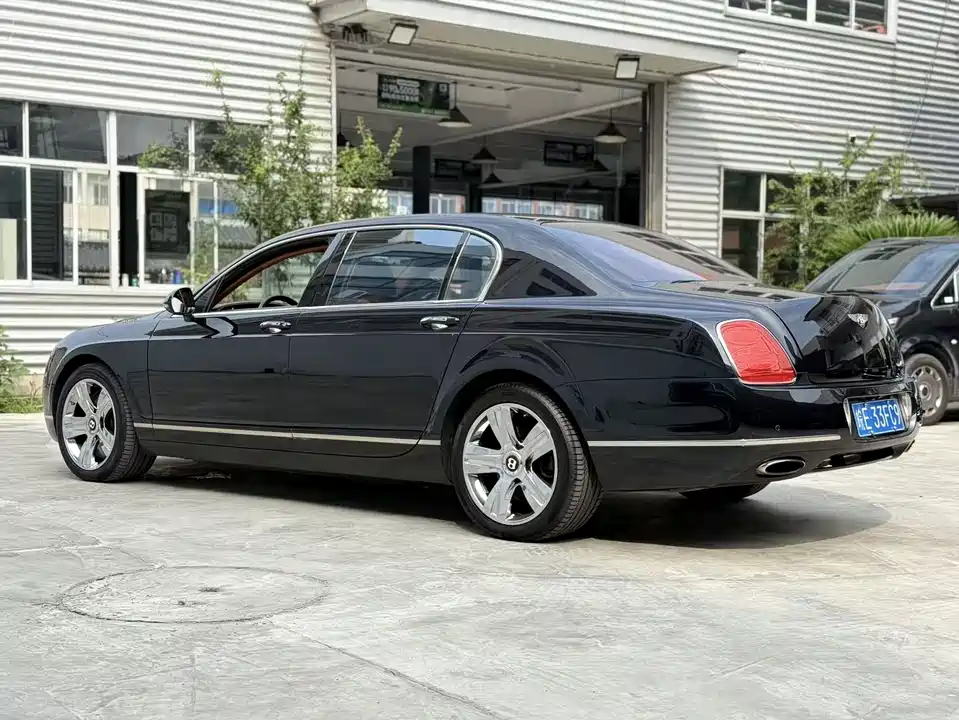 Bentley Flying