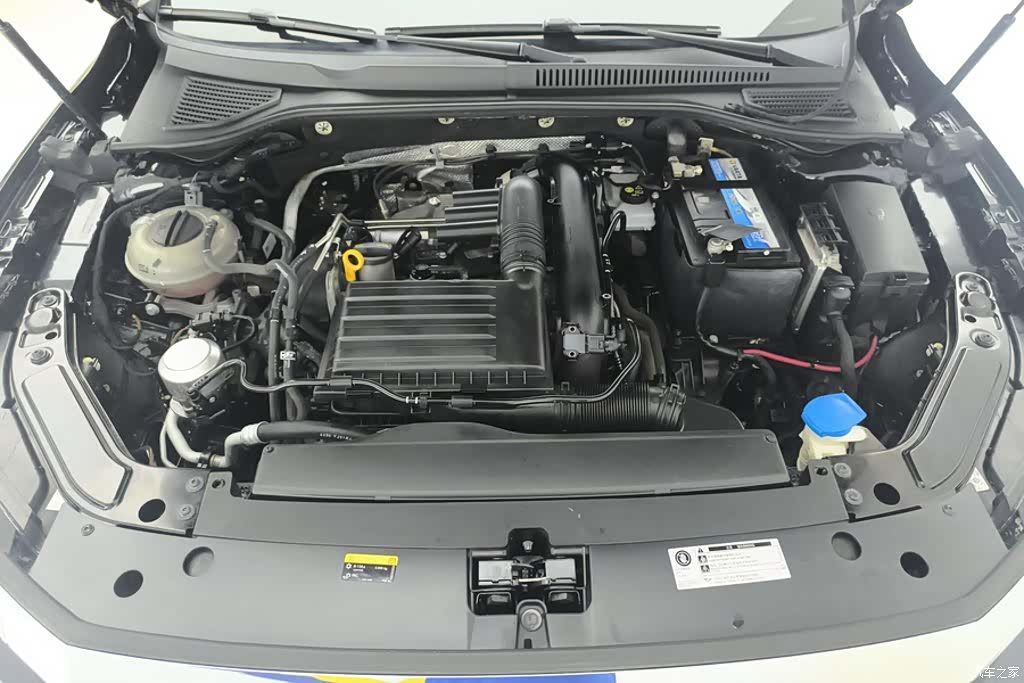 Volkswagen Passat, 2021 10