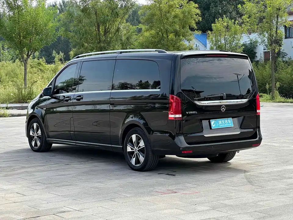 Mercedes-Benz V-class