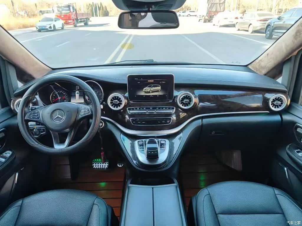 Mercedes-Benz V-Class, 2020 3