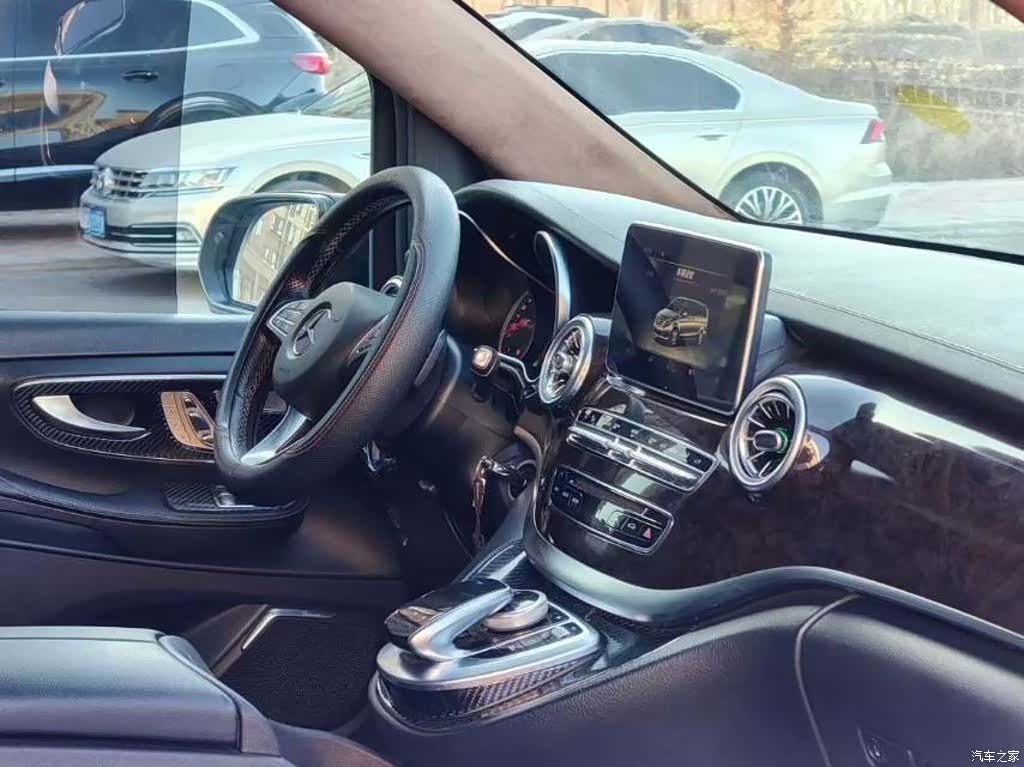 Mercedes-Benz V-Class, 2020 8