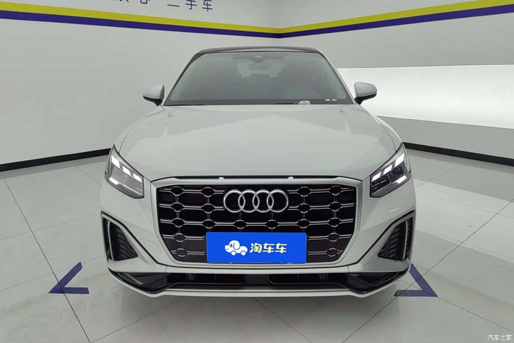 Audi Q2L, 2023 2