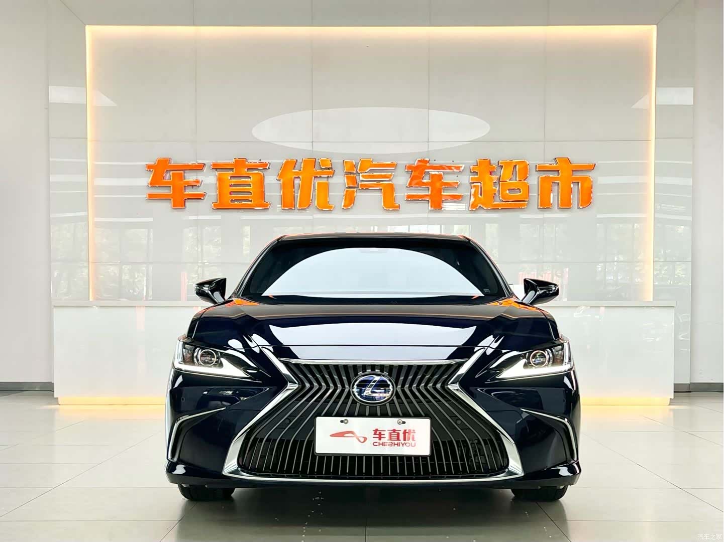 Lexus ES, 2021 3