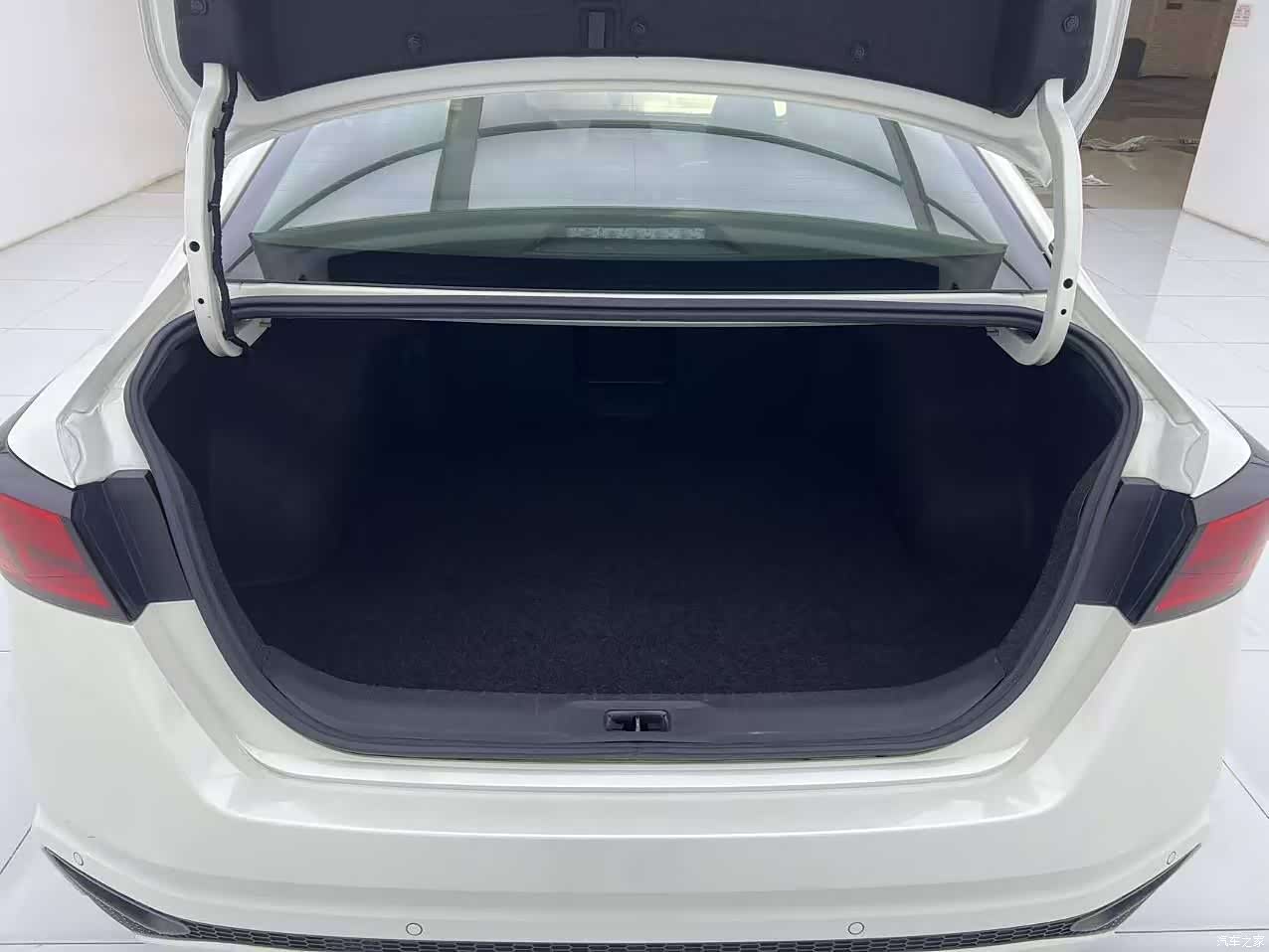 Nissan Teana, 2020 9