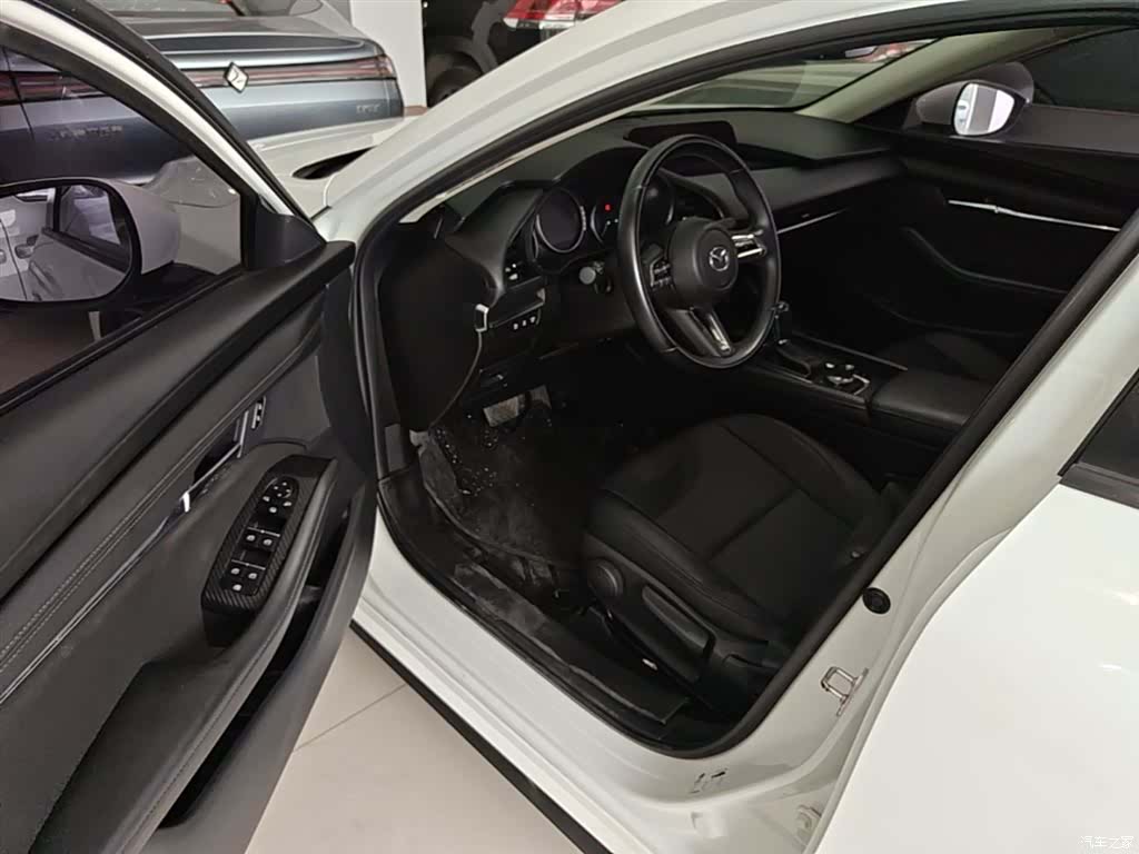 Mazda Mazda3, 2021 16