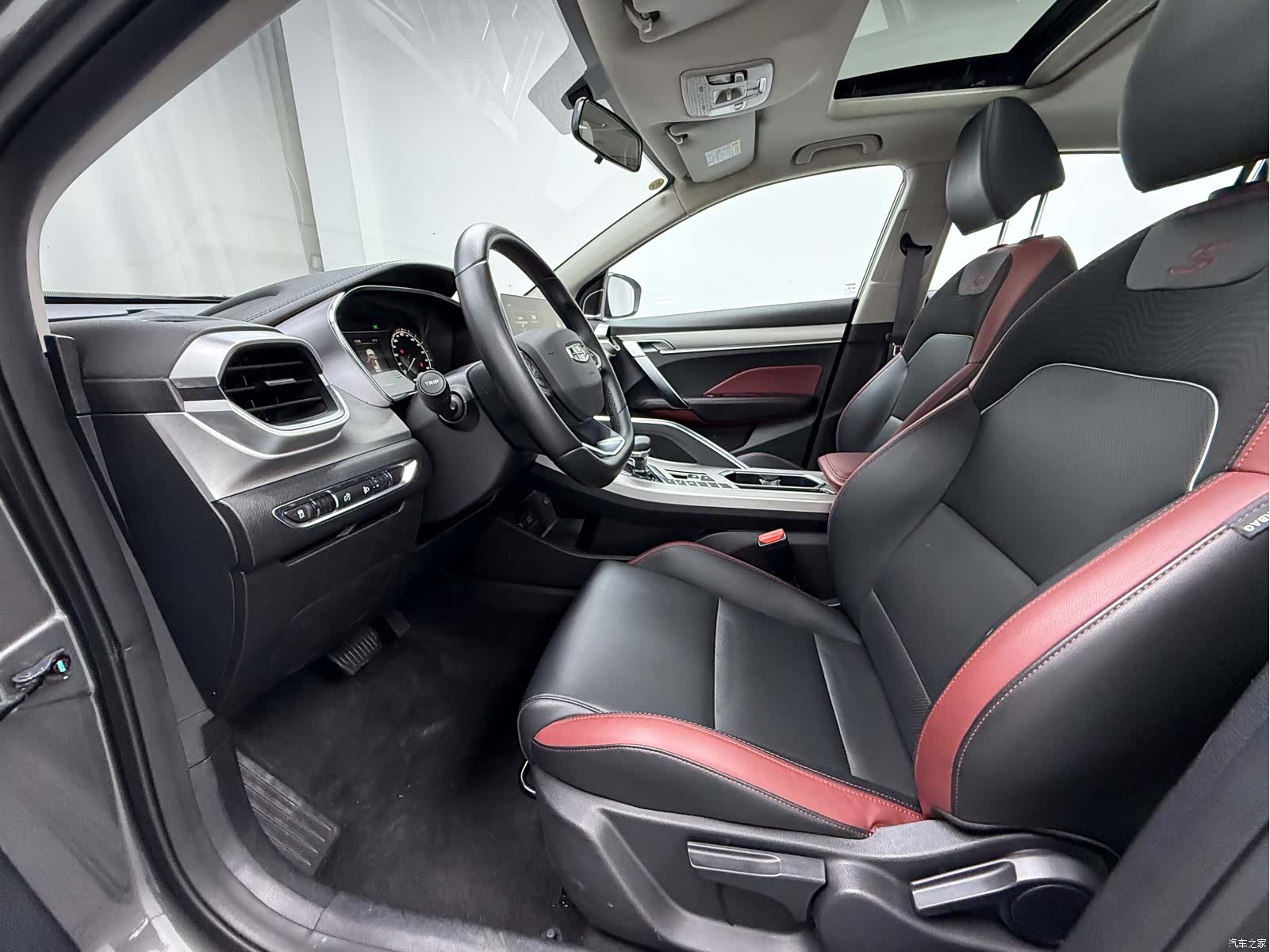 Geely Coolray, 2022 6