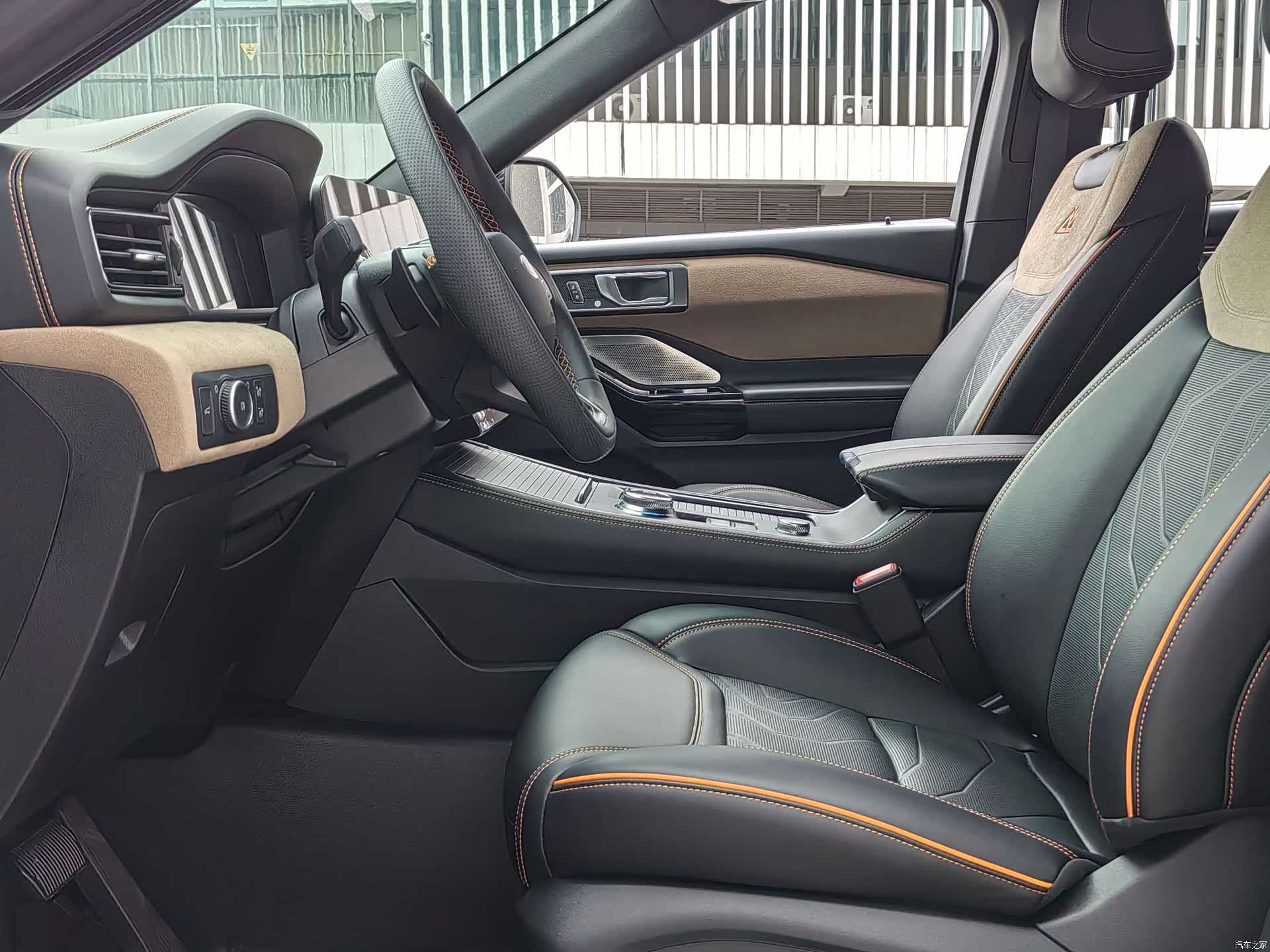 Ford Explorer, 2025 13