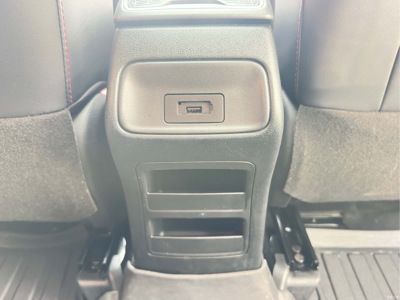 Geely Emgrand, 2020 17