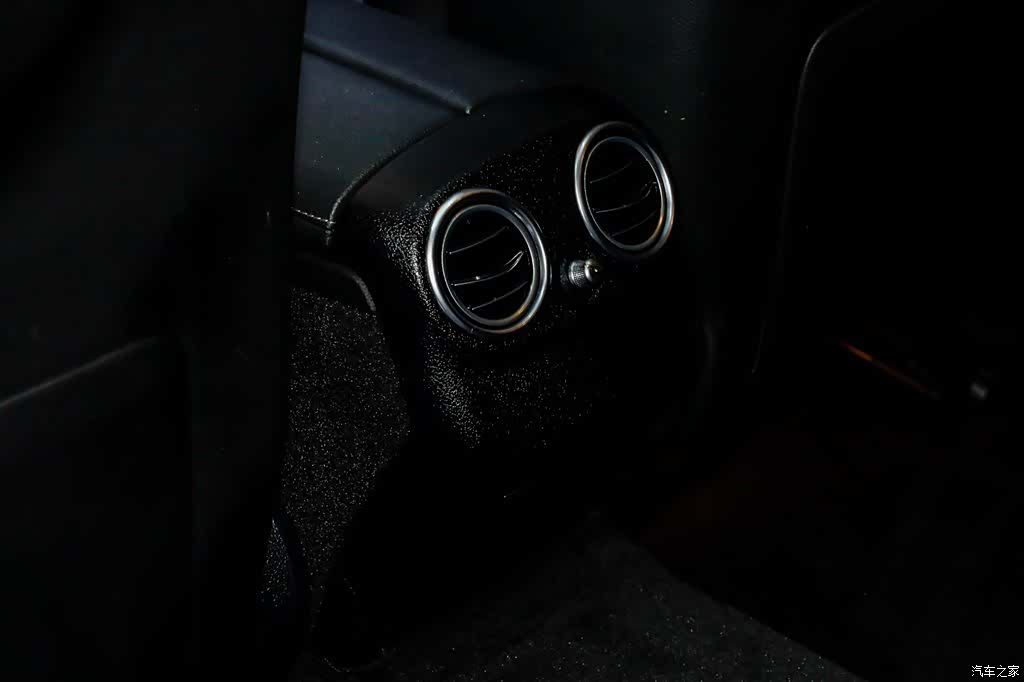 Mercedes-Benz E-Class, 2021 12