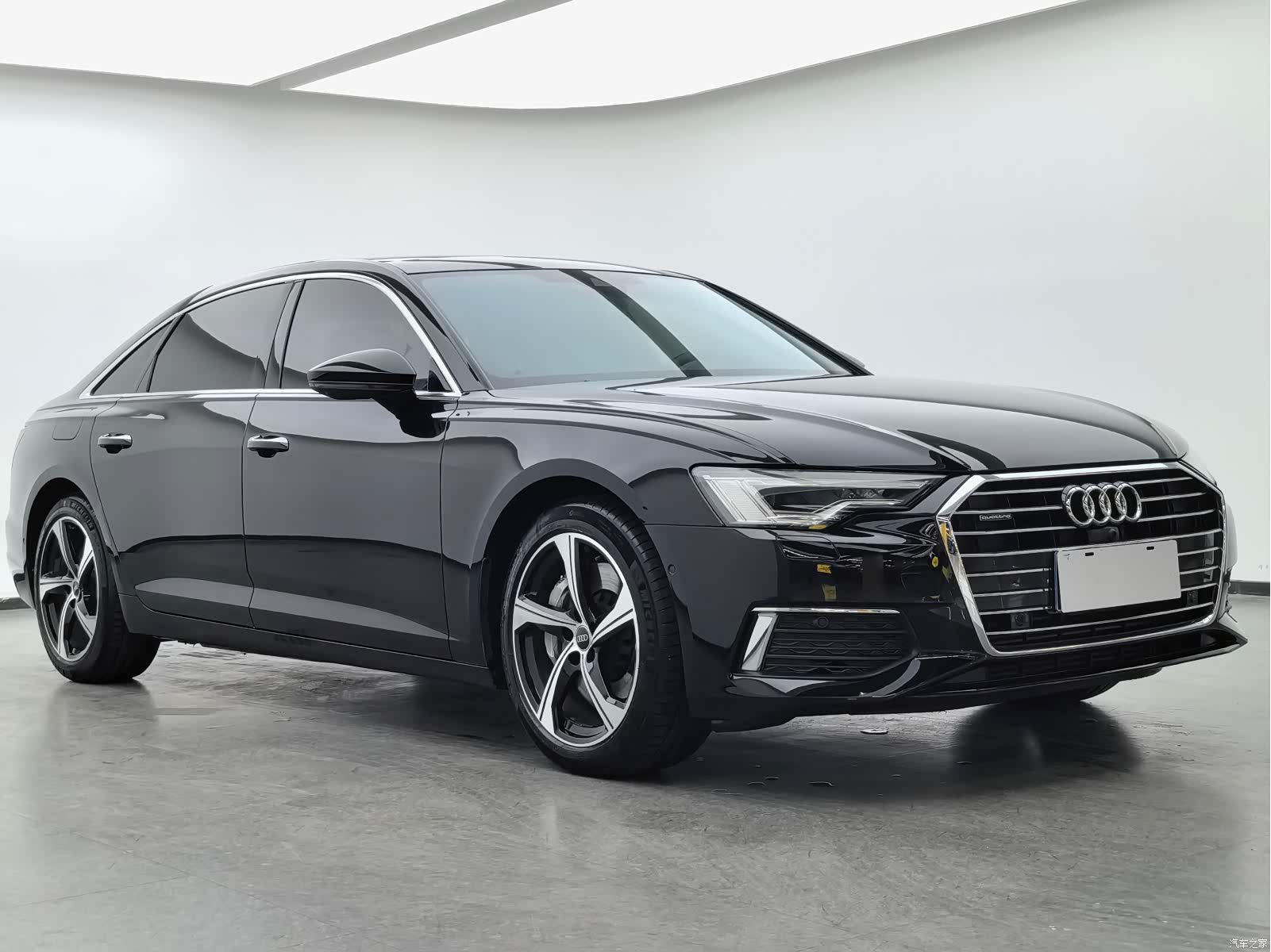 Audi A6L, 2022 3