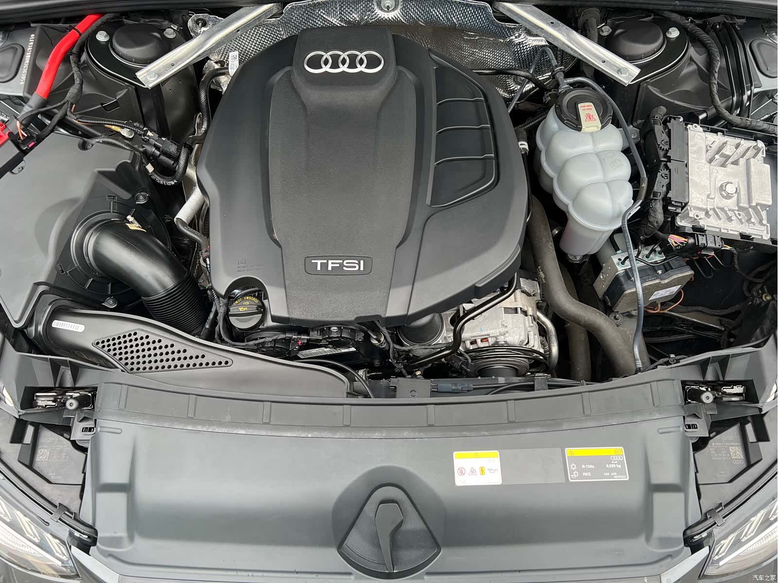 Audi A4L, 2021 9
