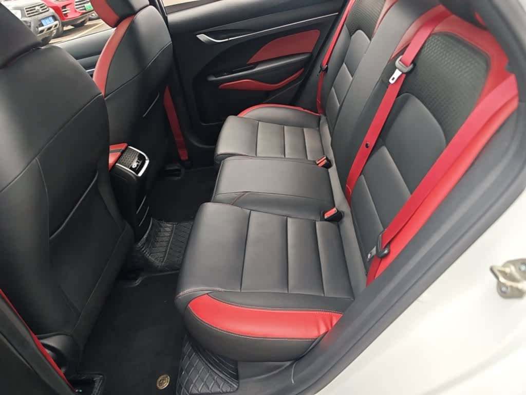 Geely Binray, 2021 17