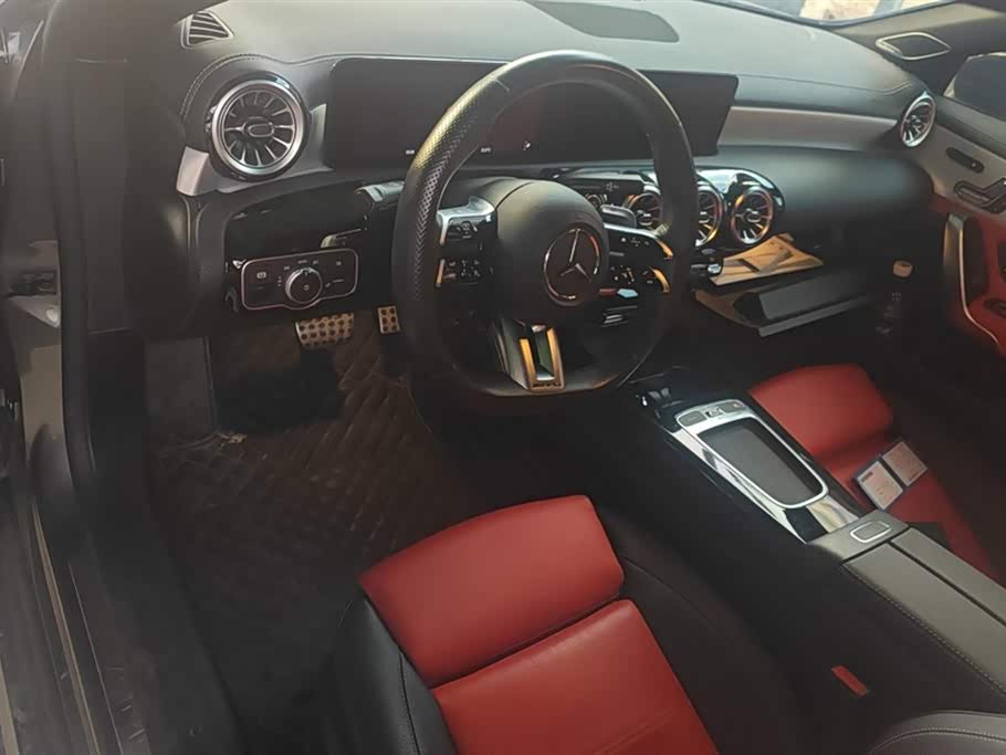 Mercedes-Benz CLA AMG