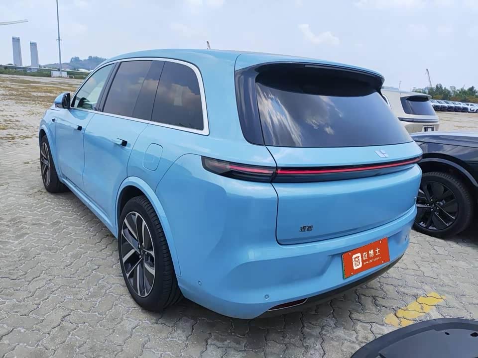 Li Auto Ideal L8
