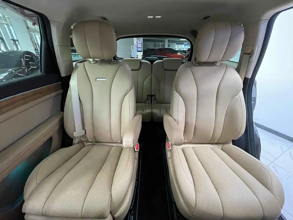 AITO Ask the world M7