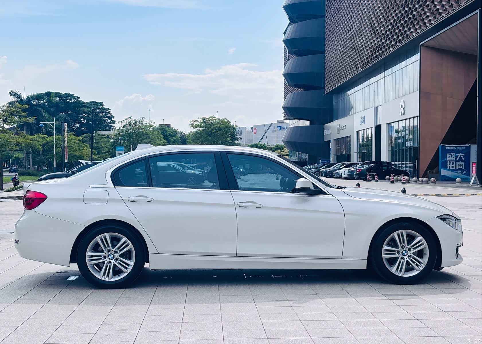 BMW 3 Series, 2017 все фото