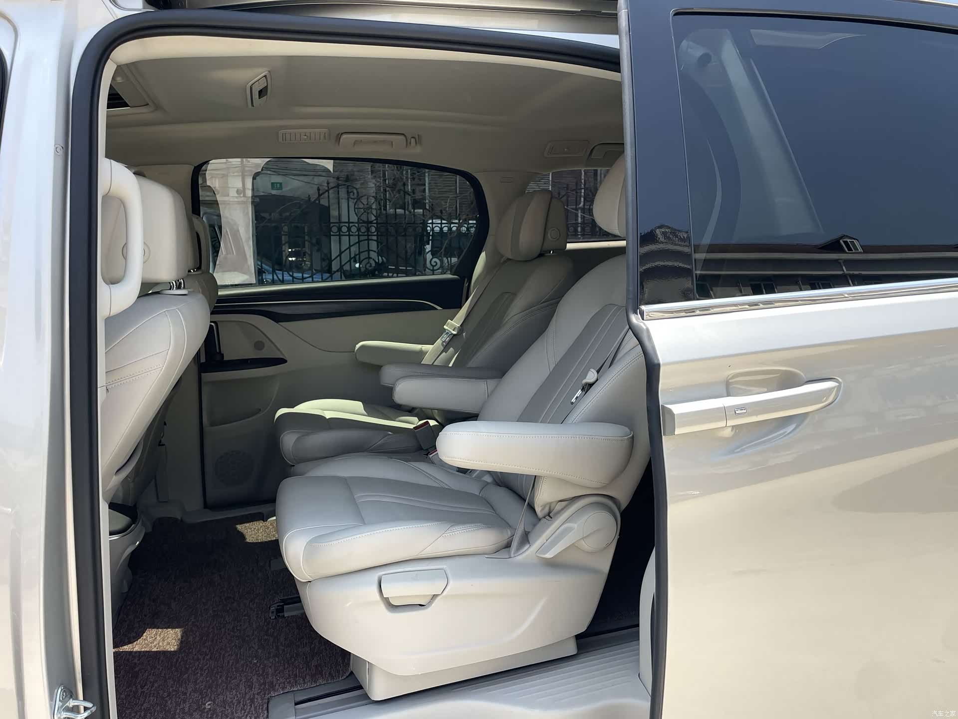 Buick GL8, 2021 21