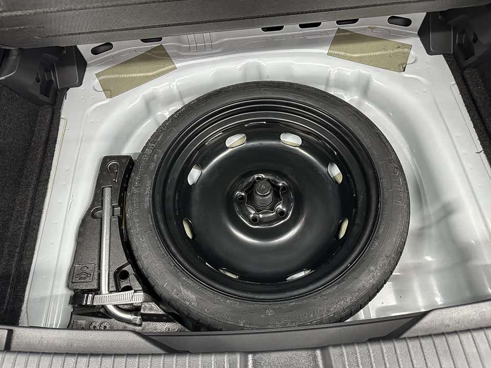 Volkswagen T-ROC exploring Songs