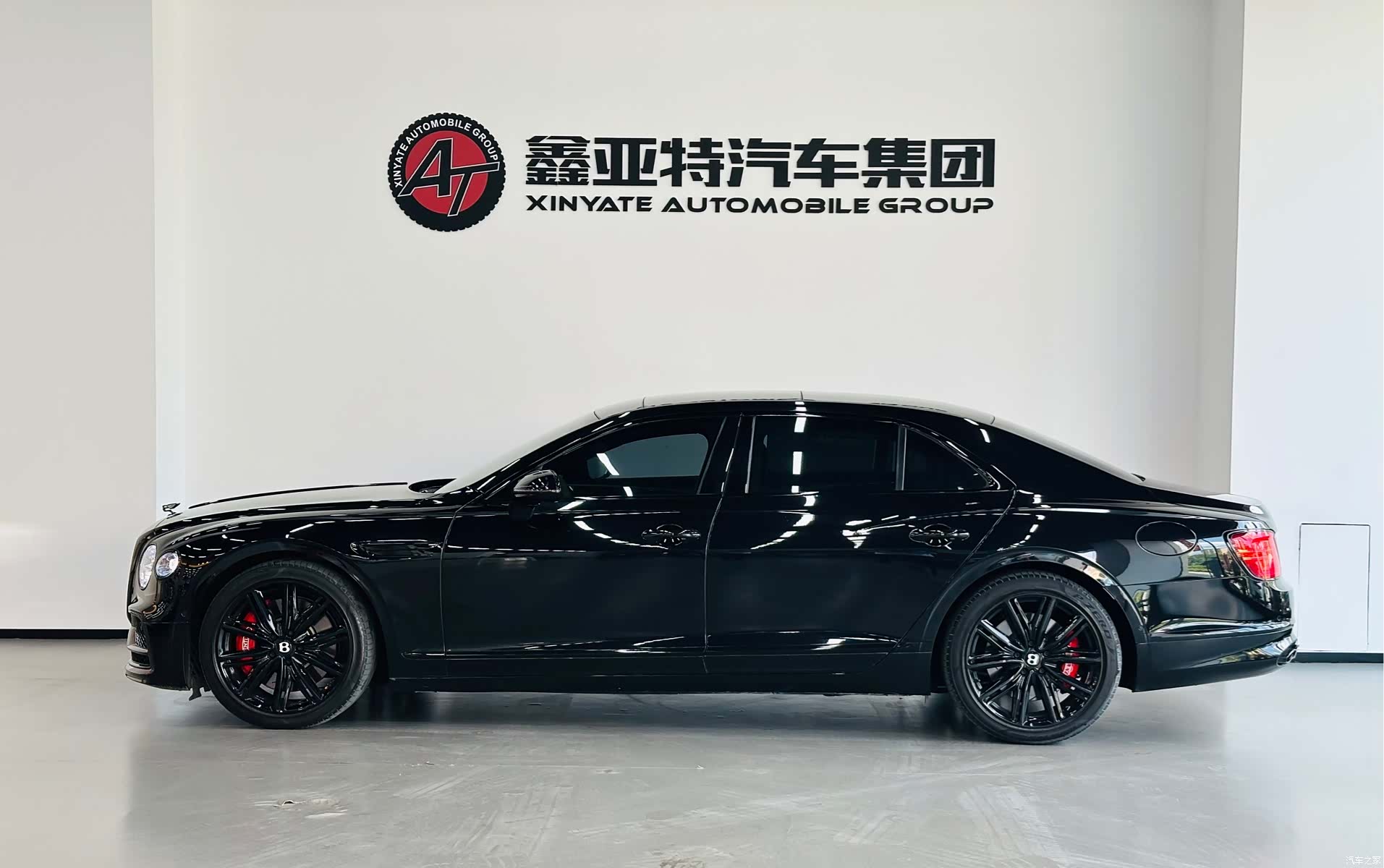 Bentley Flying Spur, 2022 4