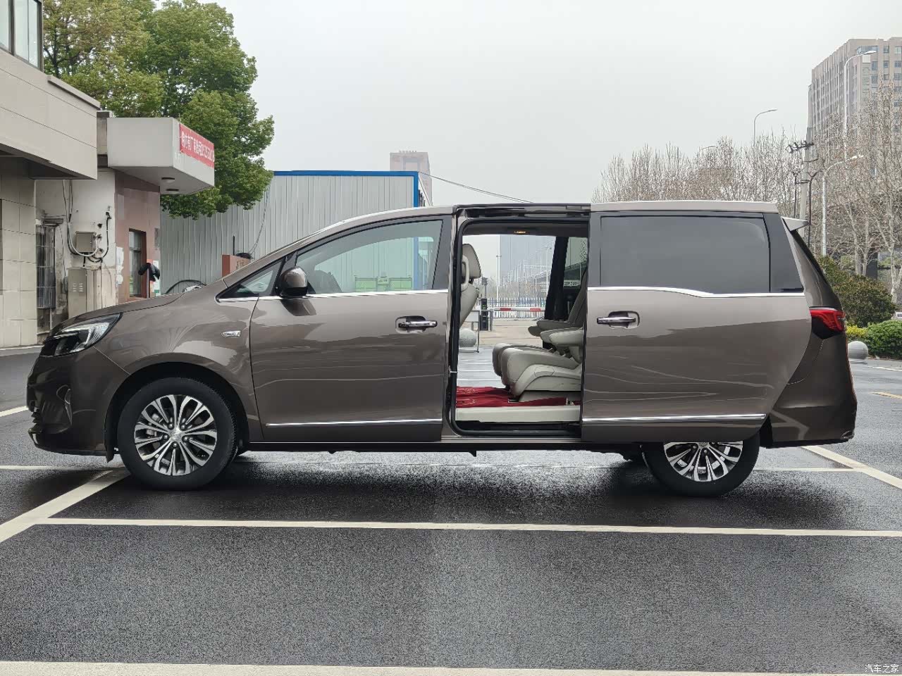 Buick GL8, 2021 13