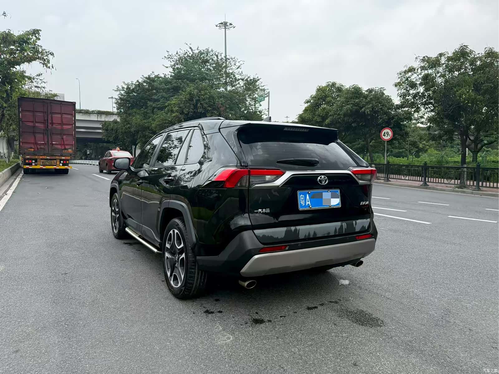 Toyota RAV4, 2020 4