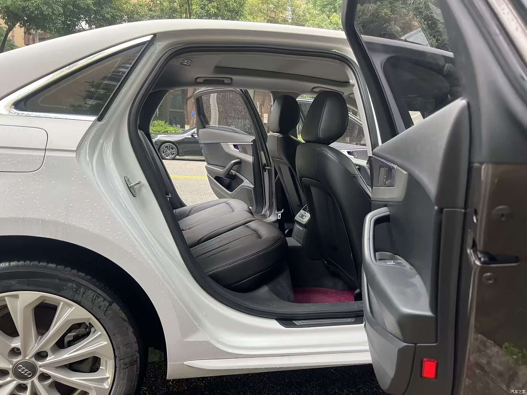 Audi A4L, 2019 16