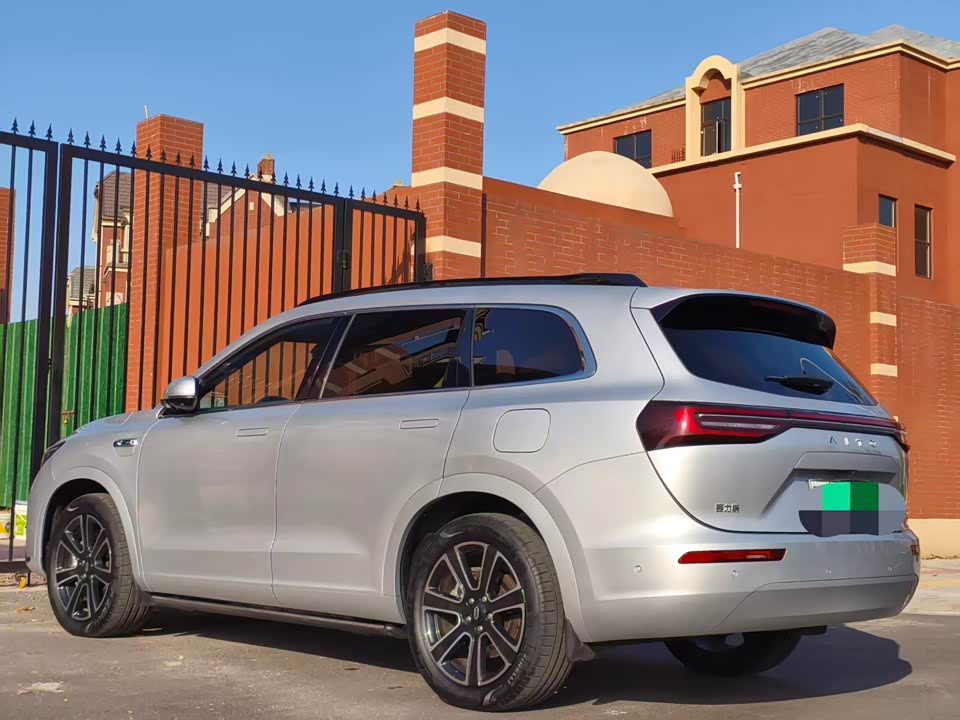 AITO Ask the world M7