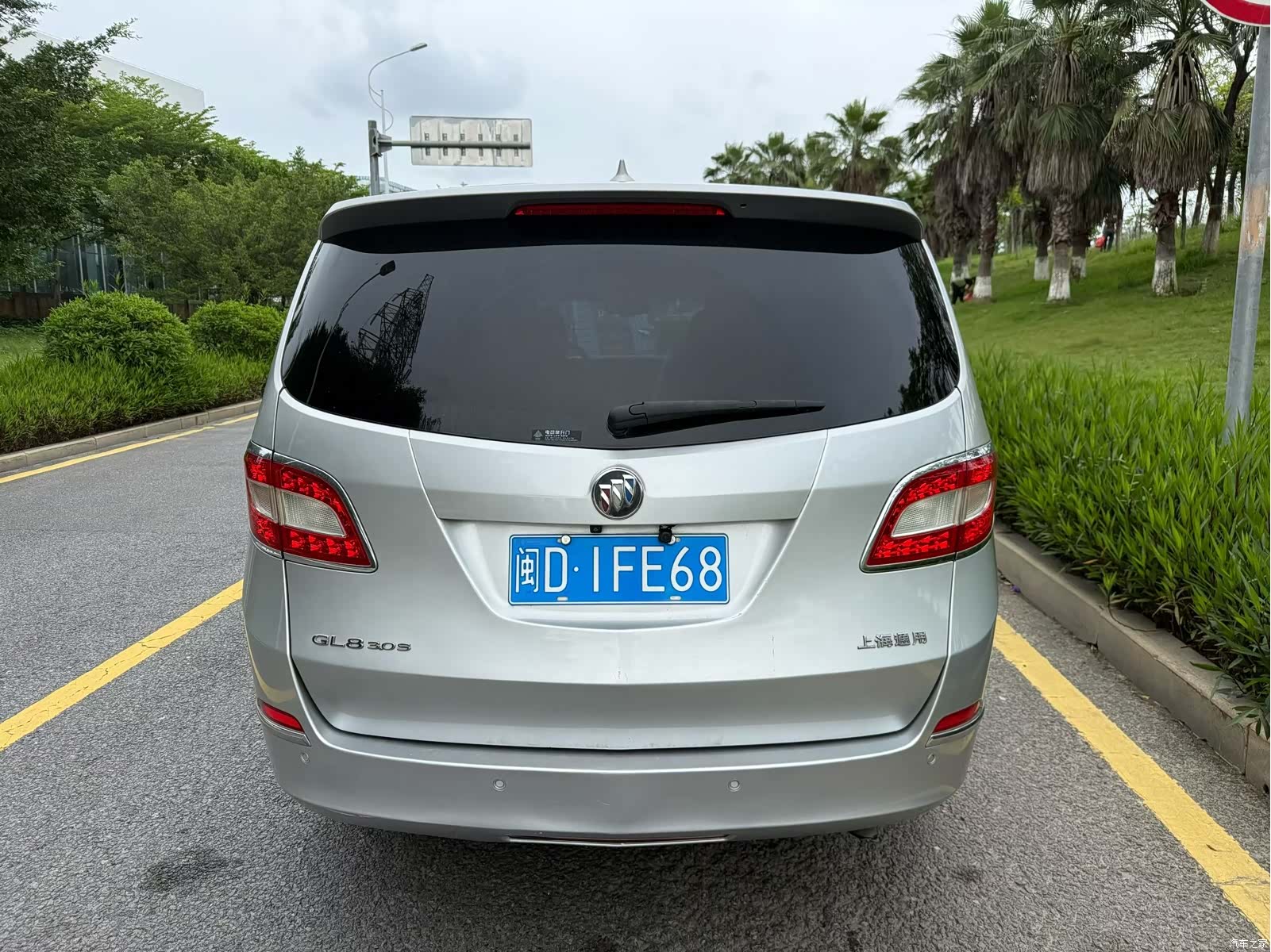 Buick GL8, 2012 8