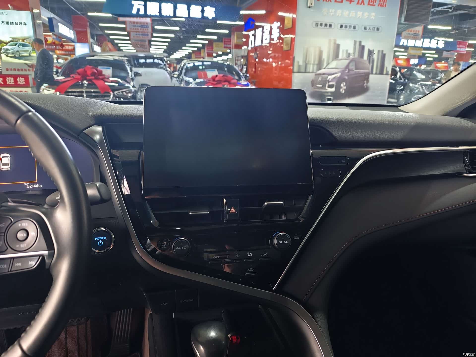 Toyota Camry, 2022 6