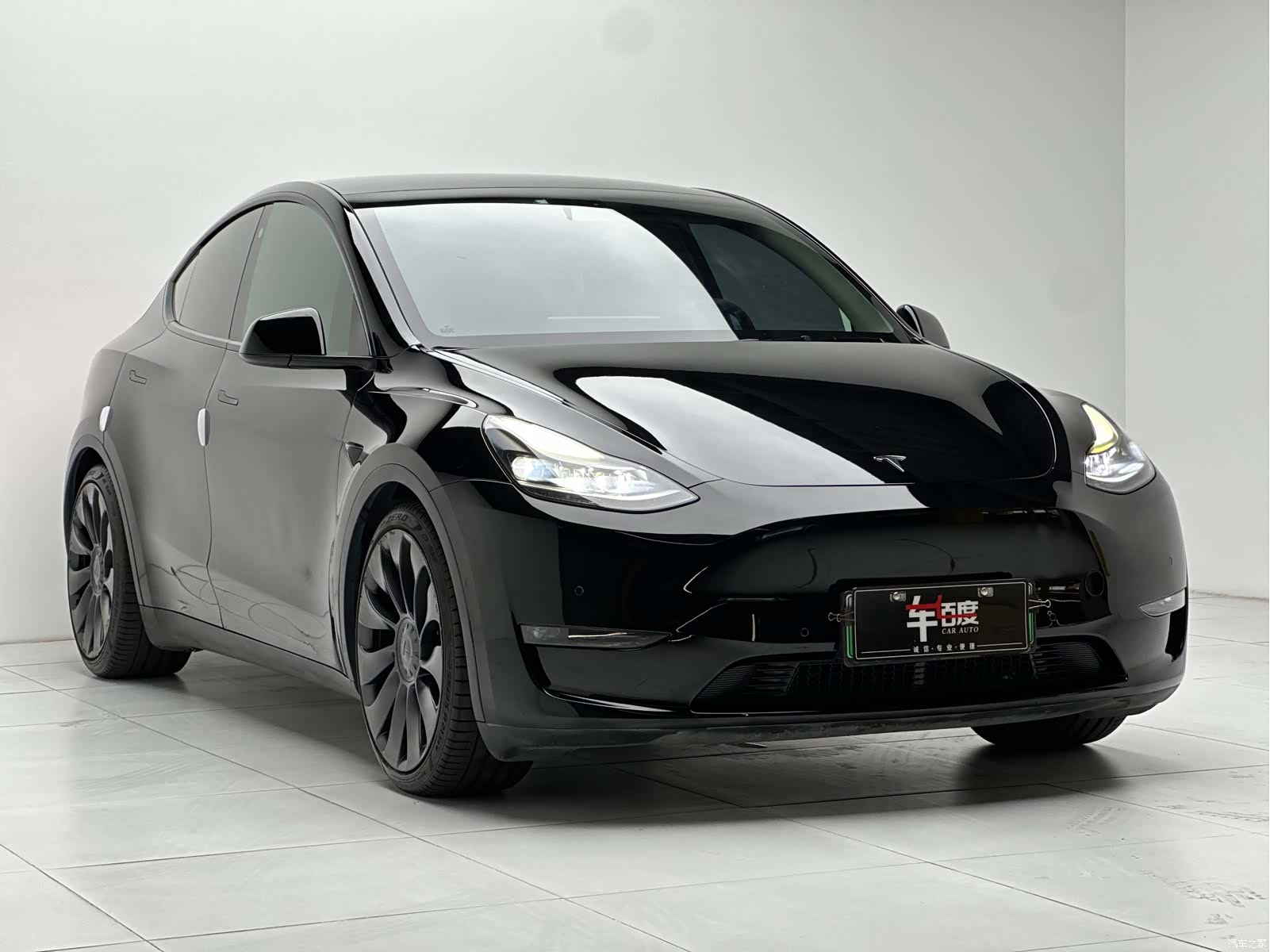 Tesla Model Y, 2022 3