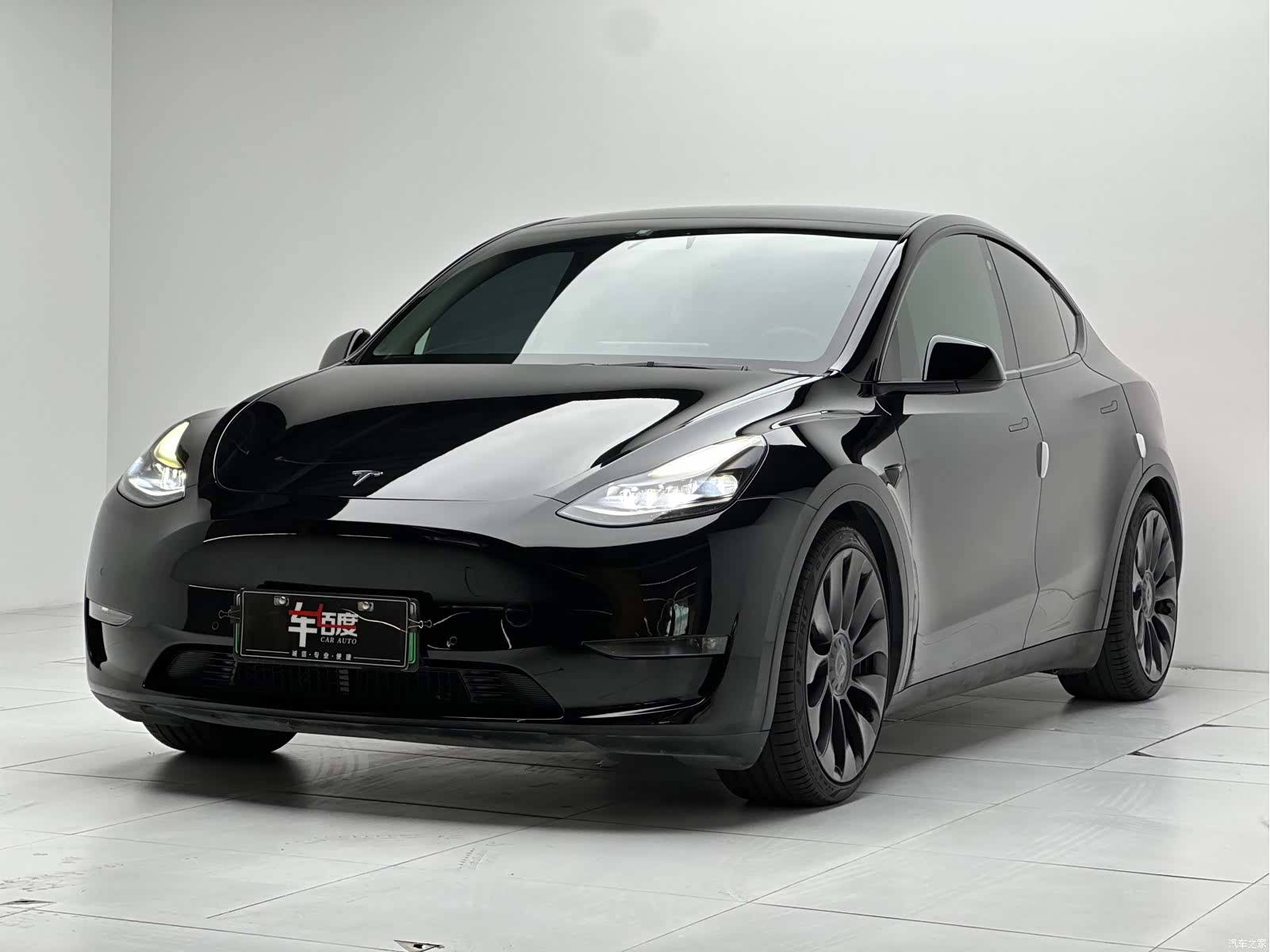 Tesla Model Y, 2022 1