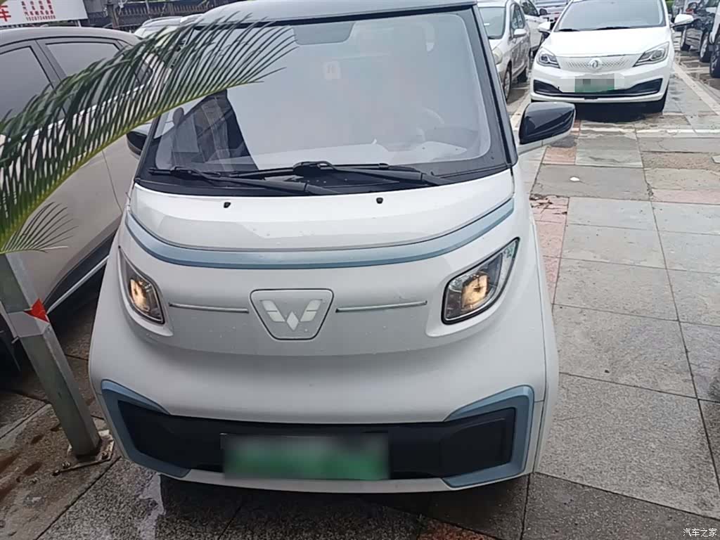 Wuling NanoEV, 2022 3