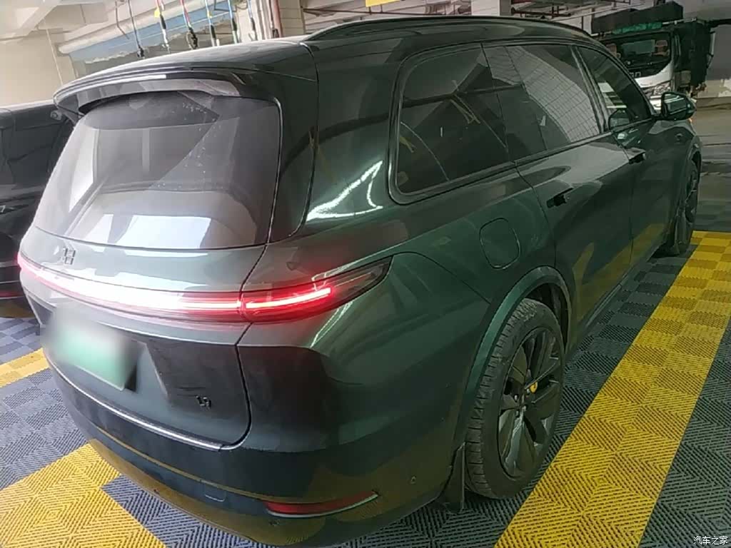Li Auto L9, 2023 7