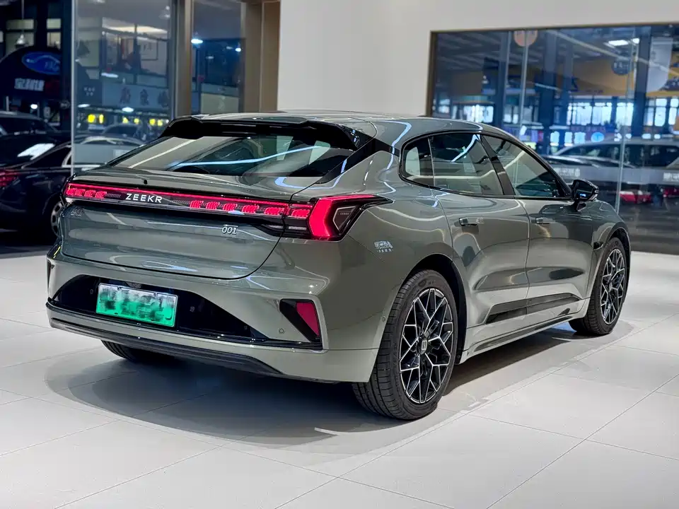 Zeekr 001
