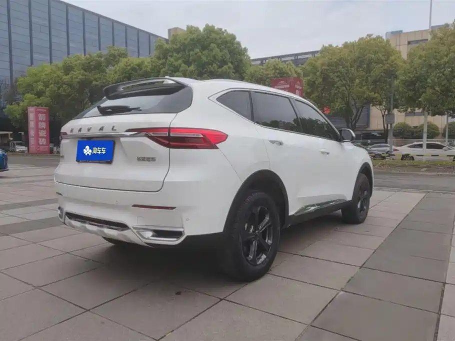 Haval F7