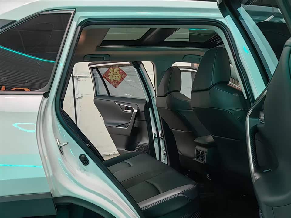 Toyota RAV4 Rongfang