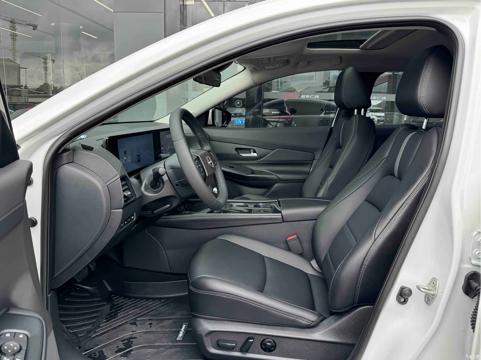 Nissan Sylphy, 2026 4
