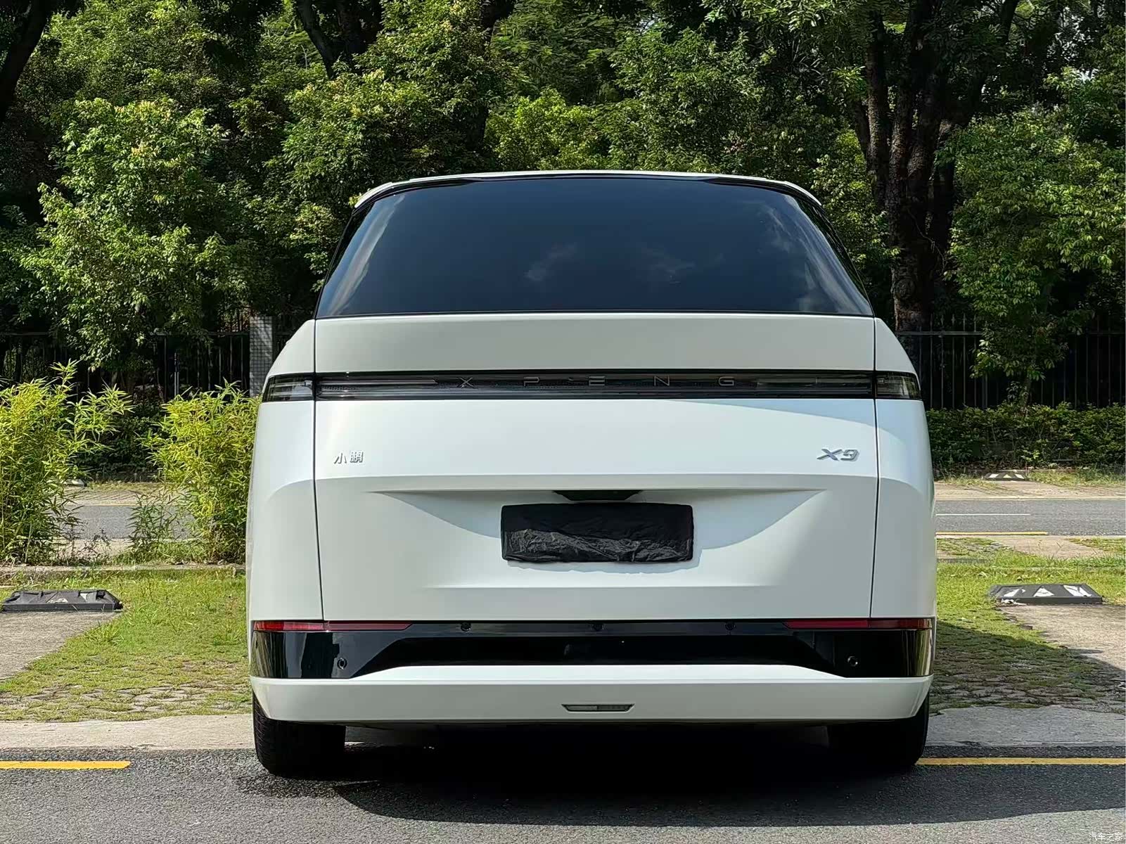Xpeng X9, 2024 4