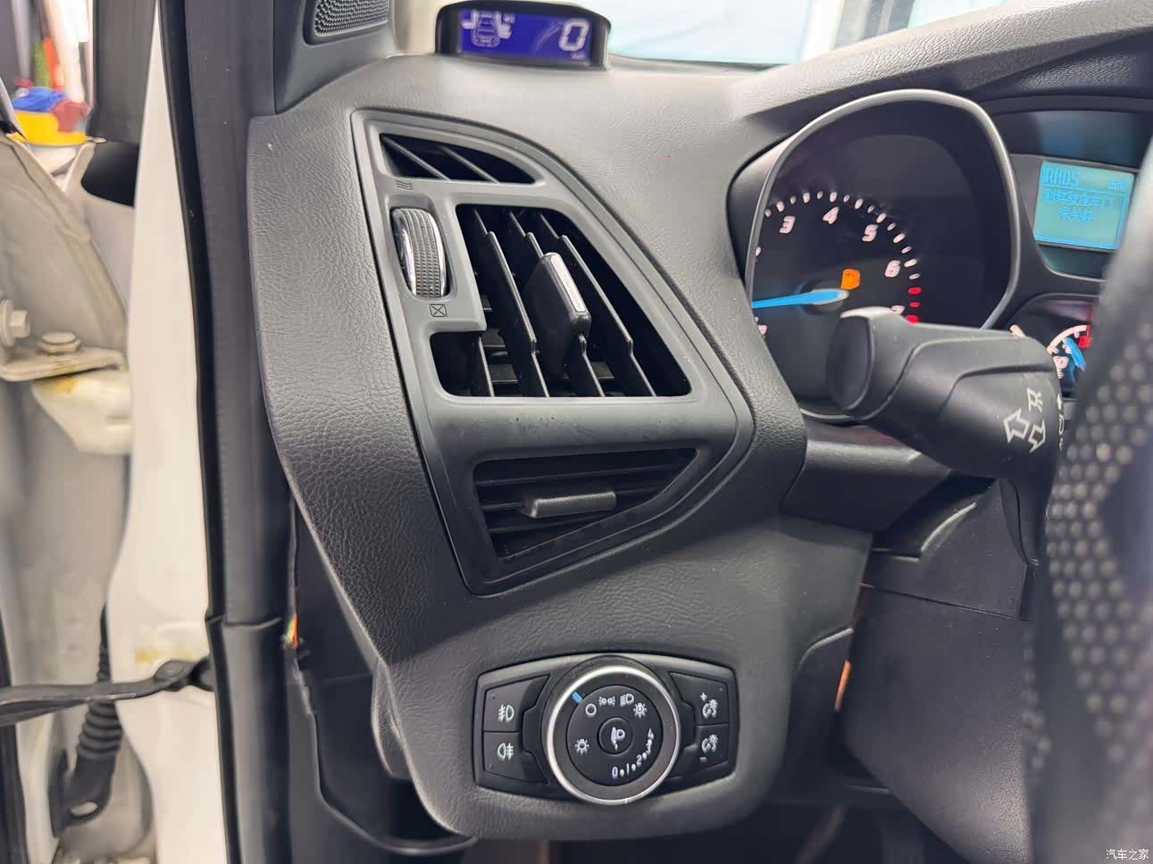 Ford Kuga, 2016 24