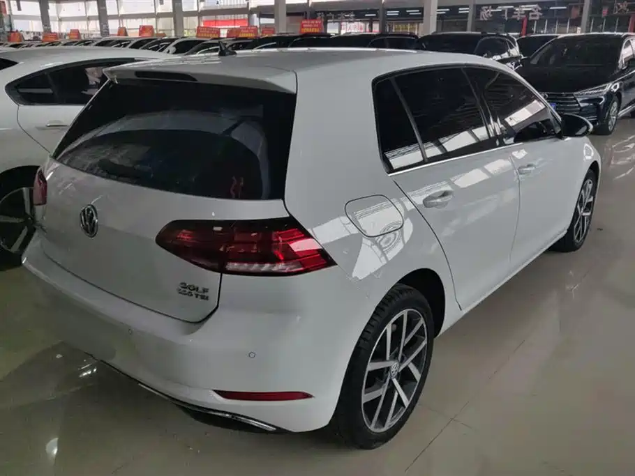 Volkswagen golf