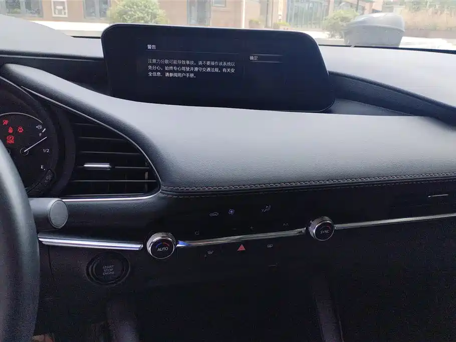 Mazda 3 Angkesaila
